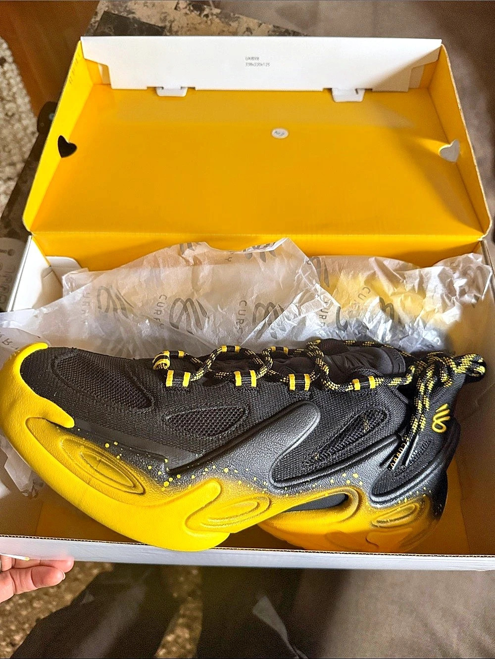 Nike Curry 13 Black & Yellow US 10 NWT